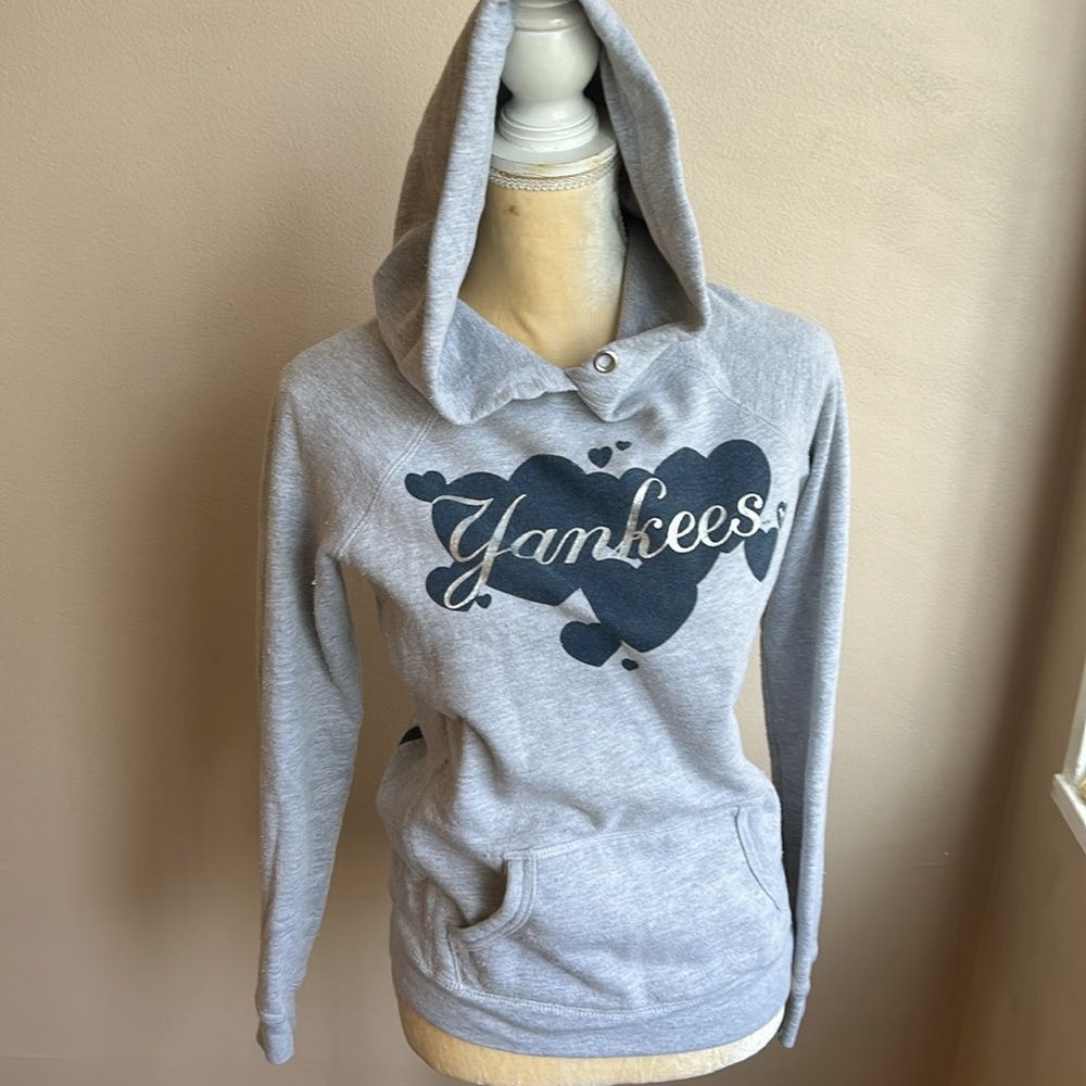 Pink Yankees Womens Hoodie Sweatshirt Sz XS ST2125 Missing Drawstring